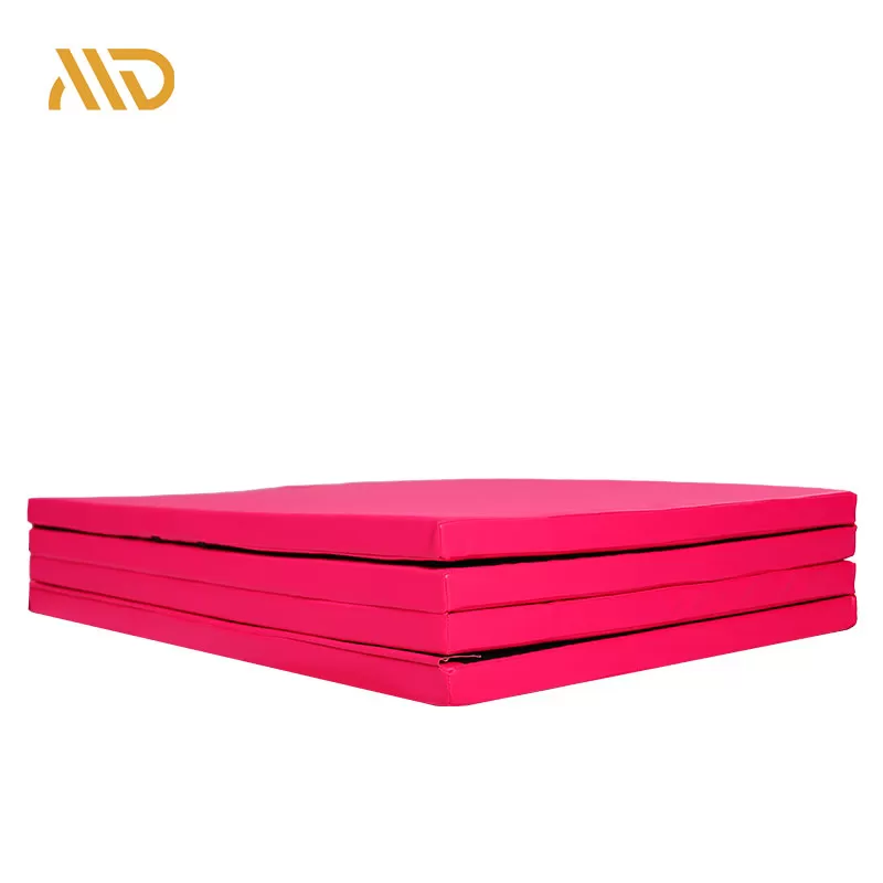 Cuatro esteras de gimnasia plegables